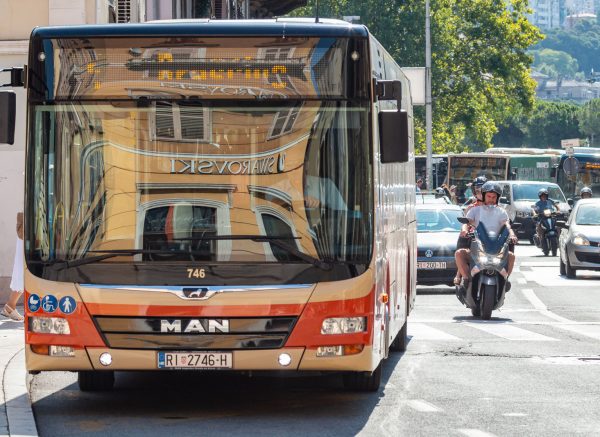 Ilustrativna promet autobus-108