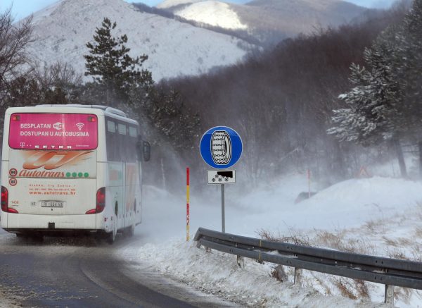 Rijeka: Tijekom no?i i jutra u Gorskom kotaru napadalo 20-tak cm snijega