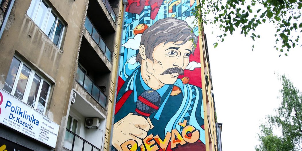 Sarajevo: Završen mural posvećen frontmenu grupe Indexi Davorinu Popoviću Sarajevo: Završen mural posvećen frontmenu grupe Indexi Davorinu Popoviću