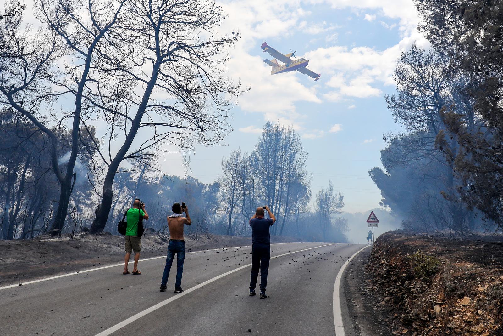 Posljedice požara u Puli koji su stanovnici i vatrogasci uspješno ugasili Posljedice požara u Puli koji su stanovnici i vatrogasci uspješno ugasili