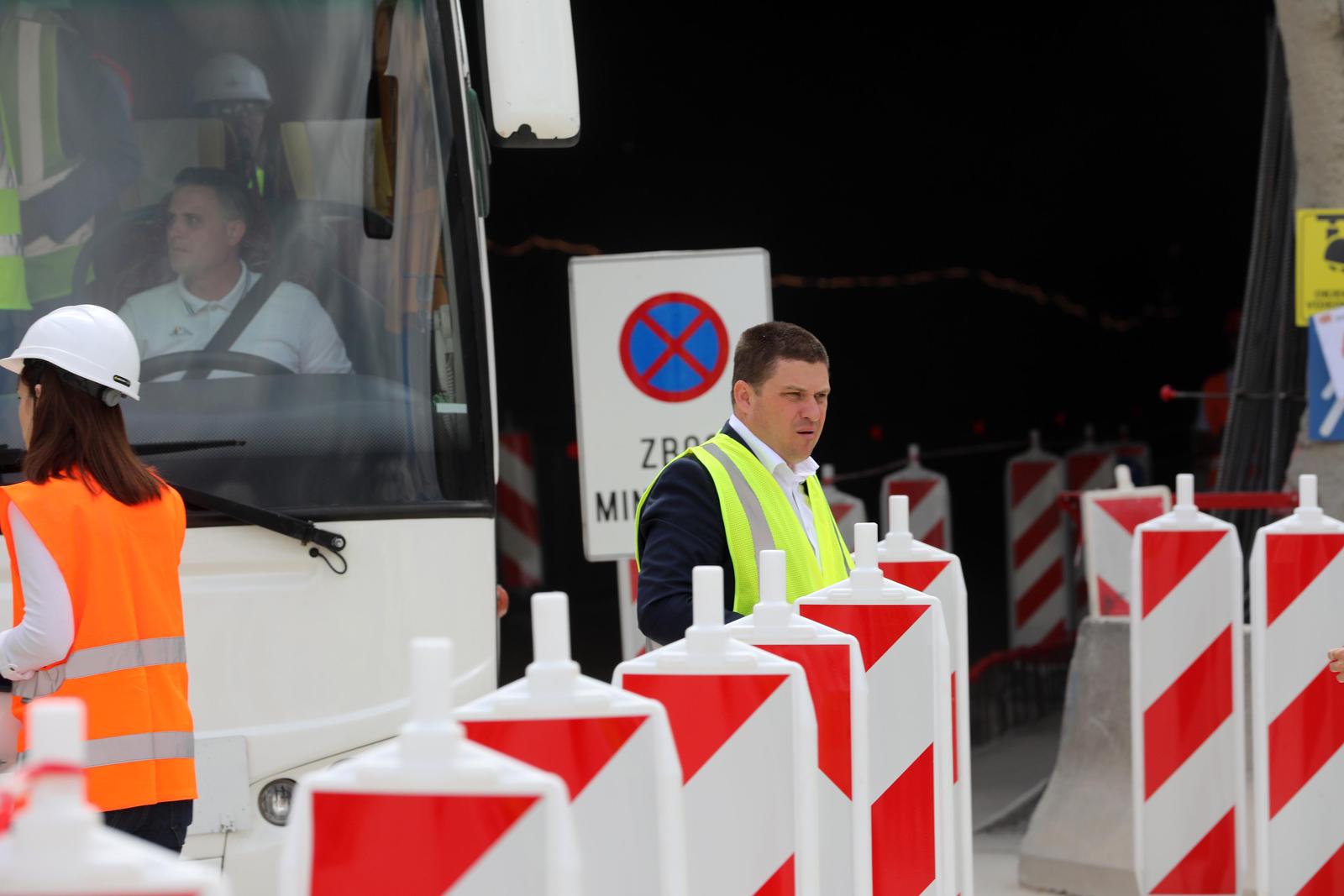 Ministar Butković u obilasku gradilišta druge cijevi Tunela Učka