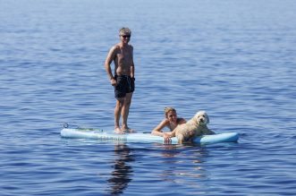 Rijeka: Psi beskrajno uživaju na psećoj plaži na Kantridi Rijeka: Psi beskrajno uživaju na psećoj plaži na Kantridi
