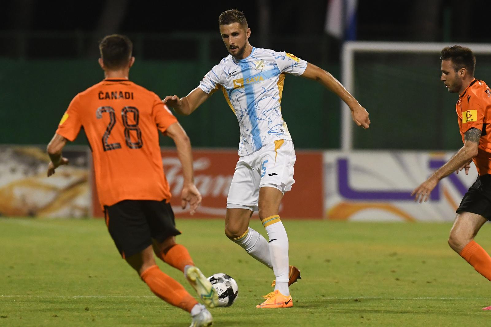 Šibenik i Rijeka sastali se u 1. kolu SuperSport HNL-a Šibenik i Rijeka sastali se u 1. kolu SuperSport HNL-a