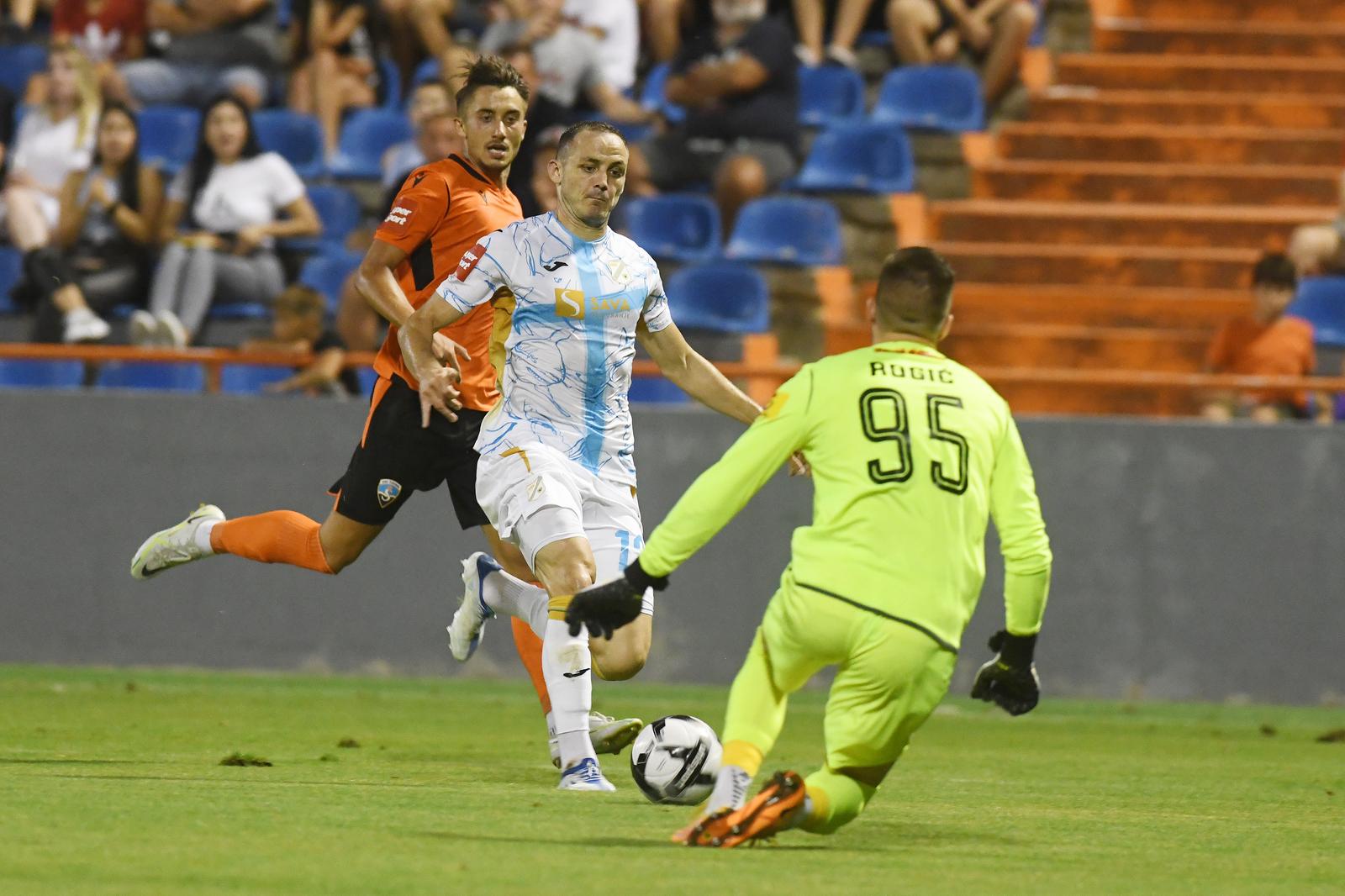 Šibenik i Rijeka sastali se u 1. kolu SuperSport HNL-a Šibenik i Rijeka sastali se u 1. kolu SuperSport HNL-a
