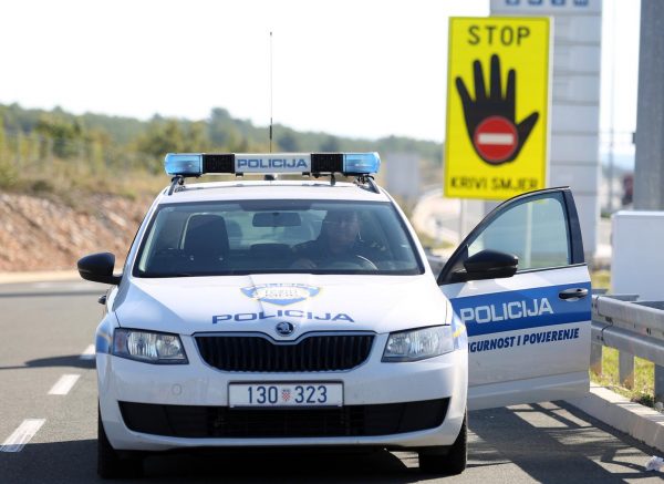 Pirovac: Policija provodi akciju 24-satnog poja?anog nadzora brzine s presreta?ima