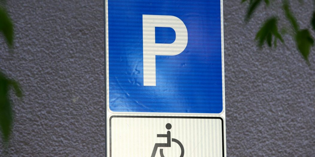 Parkirno mjesto za invalide Parkirno mjesto za invalide