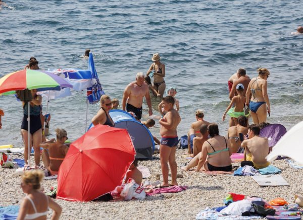 Rijeka: Velike gužve na plažama tijekom vikenda