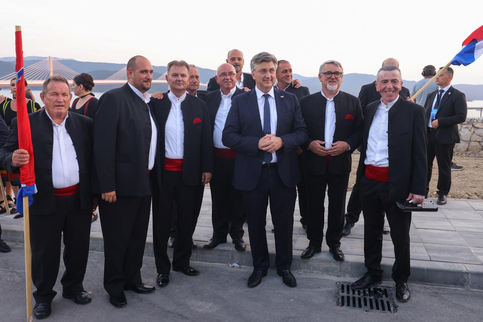 Premijer Andrej Plenković stigao na otvorenju Pelješkog mosta Premijer Andrej Plenković stigao na otvorenju Pelješkog mosta