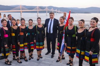 Premijer Andrej Plenković stigao na otvorenju Pelješkog mosta Premijer Andrej Plenković stigao na otvorenju Pelješkog mosta
