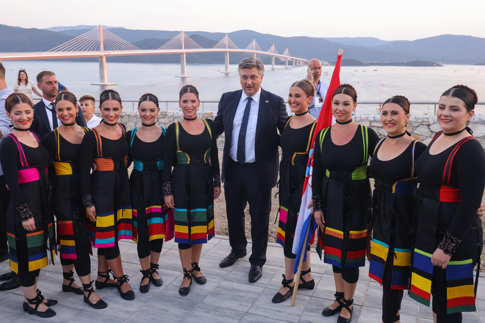 Premijer Andrej Plenković stigao na otvorenju Pelješkog mosta Premijer Andrej Plenković stigao na otvorenju Pelješkog mosta