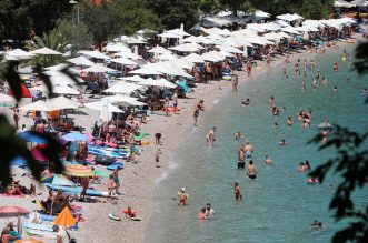 Plaža u Medveji prepuna je kupača Plaža u Medveji prepuna je kupača