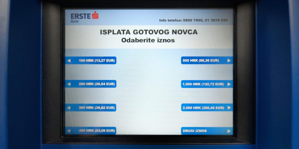 Započelo je dvojno prikazivanje valuta na bankomatima Započelo je dvojno prikazivanje valuta na bankomatima
