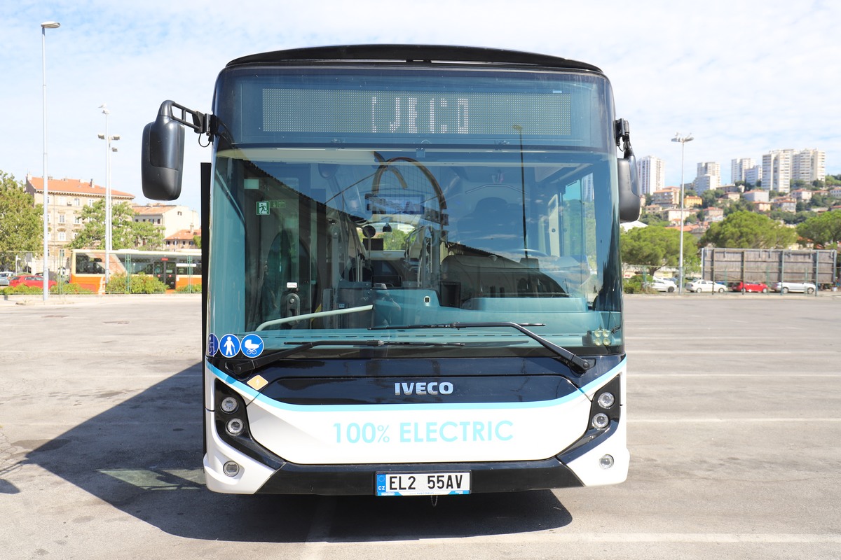 Predstavljanje-Iveco-E-Way-električnog-autobusa-2 Predstavljanje-Iveco-E-Way-električnog-autobusa-2