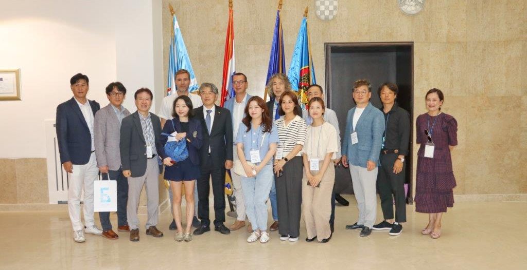 Prijem-za-predstavnike-Udruženja-korejskih-kulturnih-i-umjetničkih-centara-5 Prijem-za-predstavnike-Udruženja-korejskih-kulturnih-i-umjetničkih-centara-5