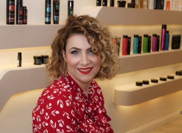 Ana Nunić u salonu