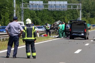 U prometnoj nesreći na autocesti A1 poginula jedna osoba, više ih je ozlijeđeno U prometnoj nesreći na autocesti A1 poginula jedna osoba, više ih je ozlijeđeno