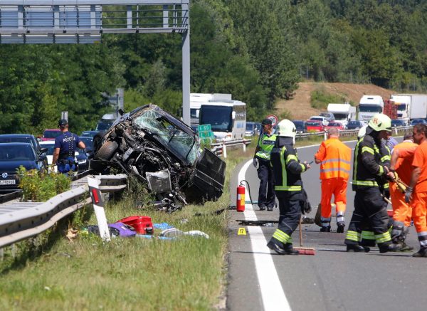 U prometnoj nesreći na autocesti A1 poginula jedna osoba, više ih je ozlijeđeno