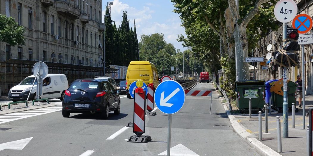 Rijeka: Zbog radova zatvoren pružni prijelaz za vozila Rijeka: Zbog radova zatvoren pružni prijelaz za vozila