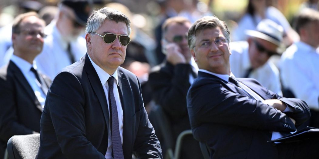 Knin: Zoran Milanović i Andrej Plenković zajedno u prvom redu na obljetnici Oluje Knin: Zoran Milanović i Andrej Plenković zajedno u prvom redu na obljetnici Oluje