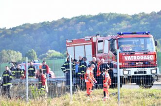 Teška nesreća na A4: Sletio autobus, više poginulih, veći broj teško ozlijeđenih Teška nesreća na A4: Sletio autobus, više poginulih, veći broj teško ozlijeđenih