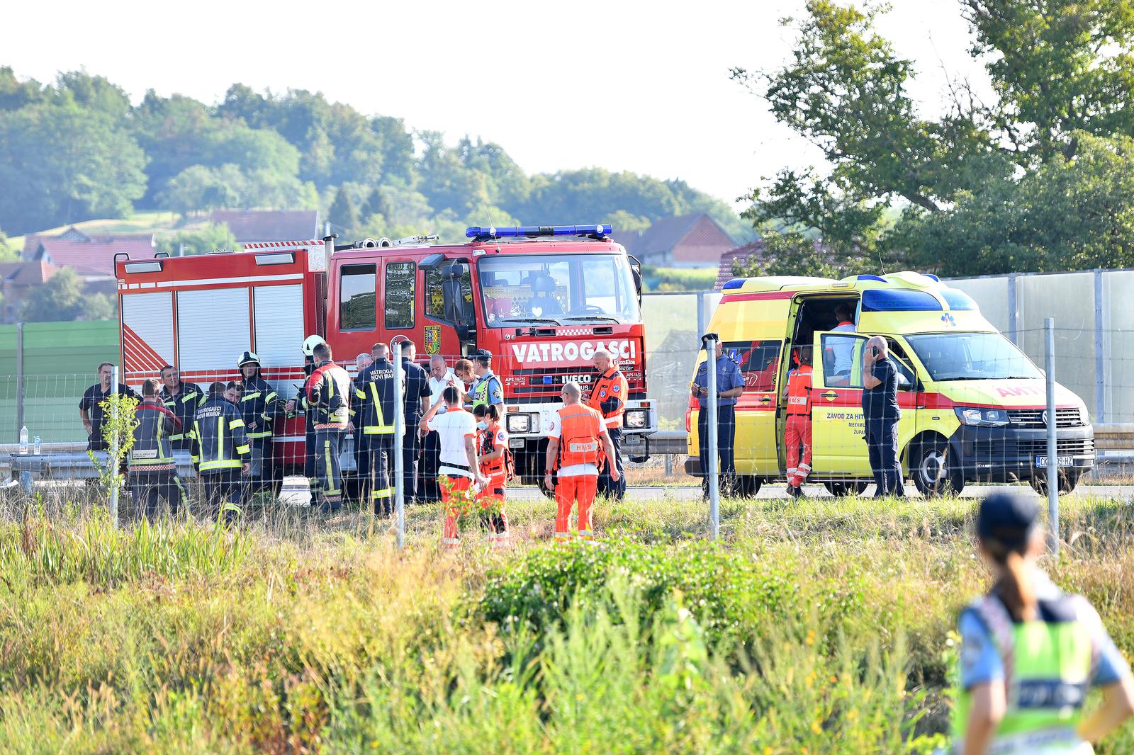 Teška nesreća na A4: Sletio autobus, više poginulih, veći broj teško ozlijeđenih Teška nesreća na A4: Sletio autobus, više poginulih, veći broj teško ozlijeđenih