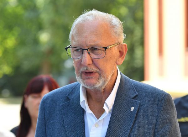 Potpredsjednik vlade i ministar unutarnjih poslova Davor Božinović potvrdio je da je u bolnici preminula još jedna osoba