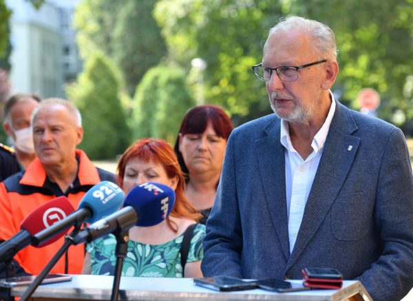 Potpredsjednik vlade i ministar unutarnjih poslova Davor Božinović potvrdio je da je u bolnici preminula još jedna osoba