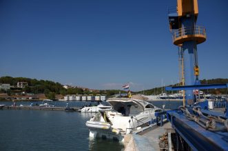 Pula: Sudarila se dva plovila u blizini rta Kamenjak, jedna osoba poginula Pula: Sudarila se dva plovila u blizini rta Kamenjak, jedna osoba poginula