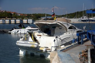 Pula: Sudarila se dva plovila u blizini rta Kamenjak, jedna osoba poginula Pula: Sudarila se dva plovila u blizini rta Kamenjak, jedna osoba poginula