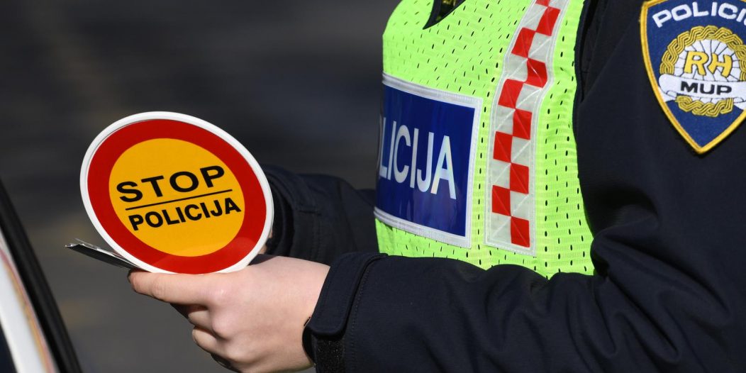Policijska akcija usmjerena na pješake i vozila provodi se tijekom jutra na području Šibenika Policijska akcija usmjerena na pješake i vozila provodi se tijekom jutra na području Šibenika
