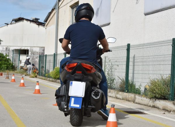 Obuka motociklista u autoškoli