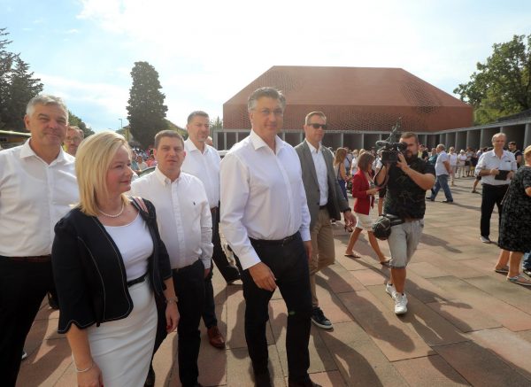 Premijer Plenković na misi u Svetištu Majke Božje Trsatske povodom blagdana Velike Gospe