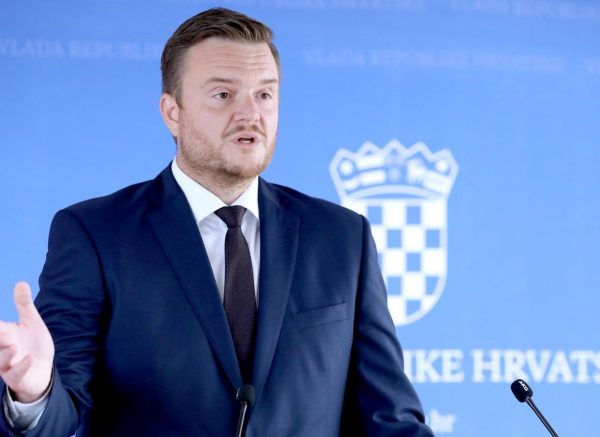 Zagreb: Ministar Primorac obratio se medijima nakon sjednice Vlade