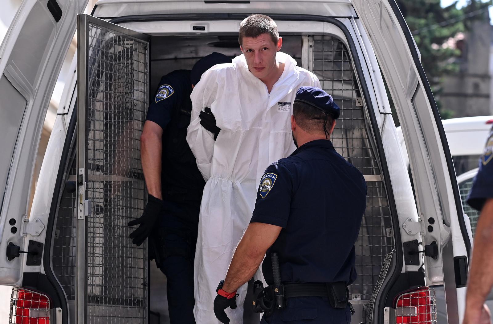 Duge cijevi na ulicama Zadra, priveden ubojica sa Zrća Duge cijevi na ulicama Zadra, priveden ubojica sa Zrća