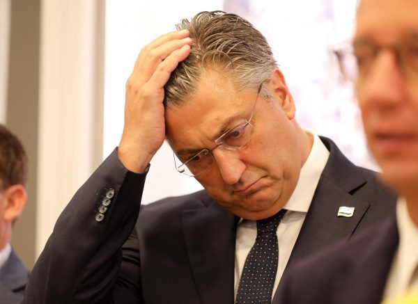 Rijeka: Premijer Plenković i ministri Butković i Filipović  posjetili su grad Rijeku  i sklopili ugovor o  poboljšanju vodno-komunalne infrastrukture