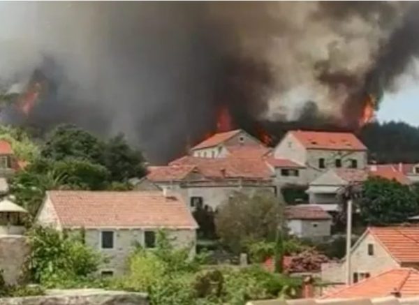 hvar požar 070822