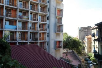 Rijeka: Nekadašnji neboder HŽ-a, koji sada pripada Sveučilištu, iz dana u dan propada Rijeka: Nekadašnji neboder HŽ-a, koji sada pripada Sveučilištu, iz dana u dan propada