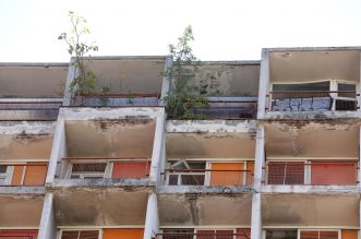 Rijeka: Nekadašnji neboder HŽ-a, koji sada pripada Sveučilištu, iz dana u dan propada Rijeka: Nekadašnji neboder HŽ-a, koji sada pripada Sveučilištu, iz dana u dan propada