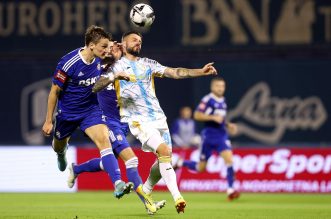 Dinamo i Rijeka sastali se u 8. kolu SuperSport HNL-a Dinamo i Rijeka sastali se u 8. kolu SuperSport HNL-a