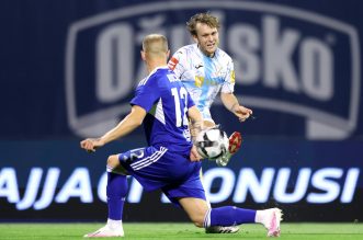 Dinamo i Rijeka sastali se u 8. kolu SuperSport HNL-a Dinamo i Rijeka sastali se u 8. kolu SuperSport HNL-a