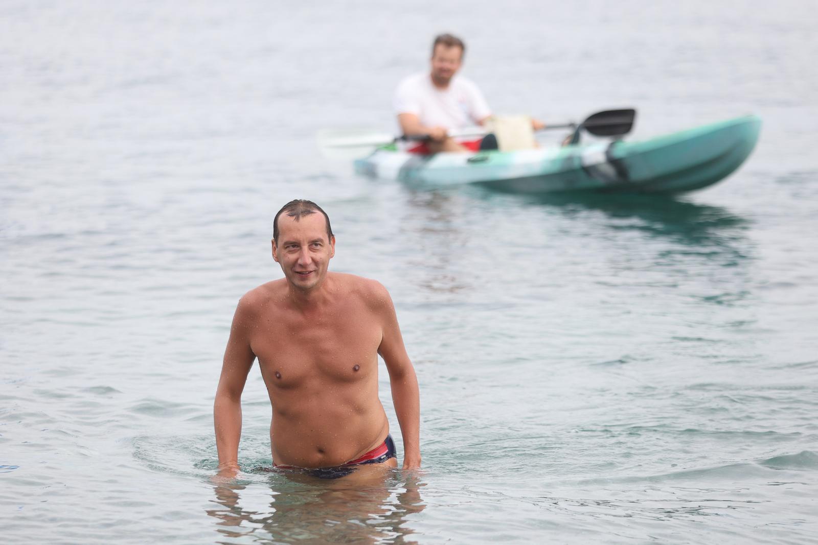Osmo izdanje humanitarnog plivačkog maratona “Koga briga”, zaplivao i gradonačelnik Filipović Osmo izdanje humanitarnog plivačkog maratona “Koga briga”, zaplivao i gradonačelnik Filipović