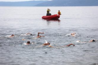 Osmo izdanje humanitarnog plivačkog maratona “Koga briga”, zaplivao i gradonačelnik Filipović Osmo izdanje humanitarnog plivačkog maratona “Koga briga”, zaplivao i gradonačelnik Filipović
