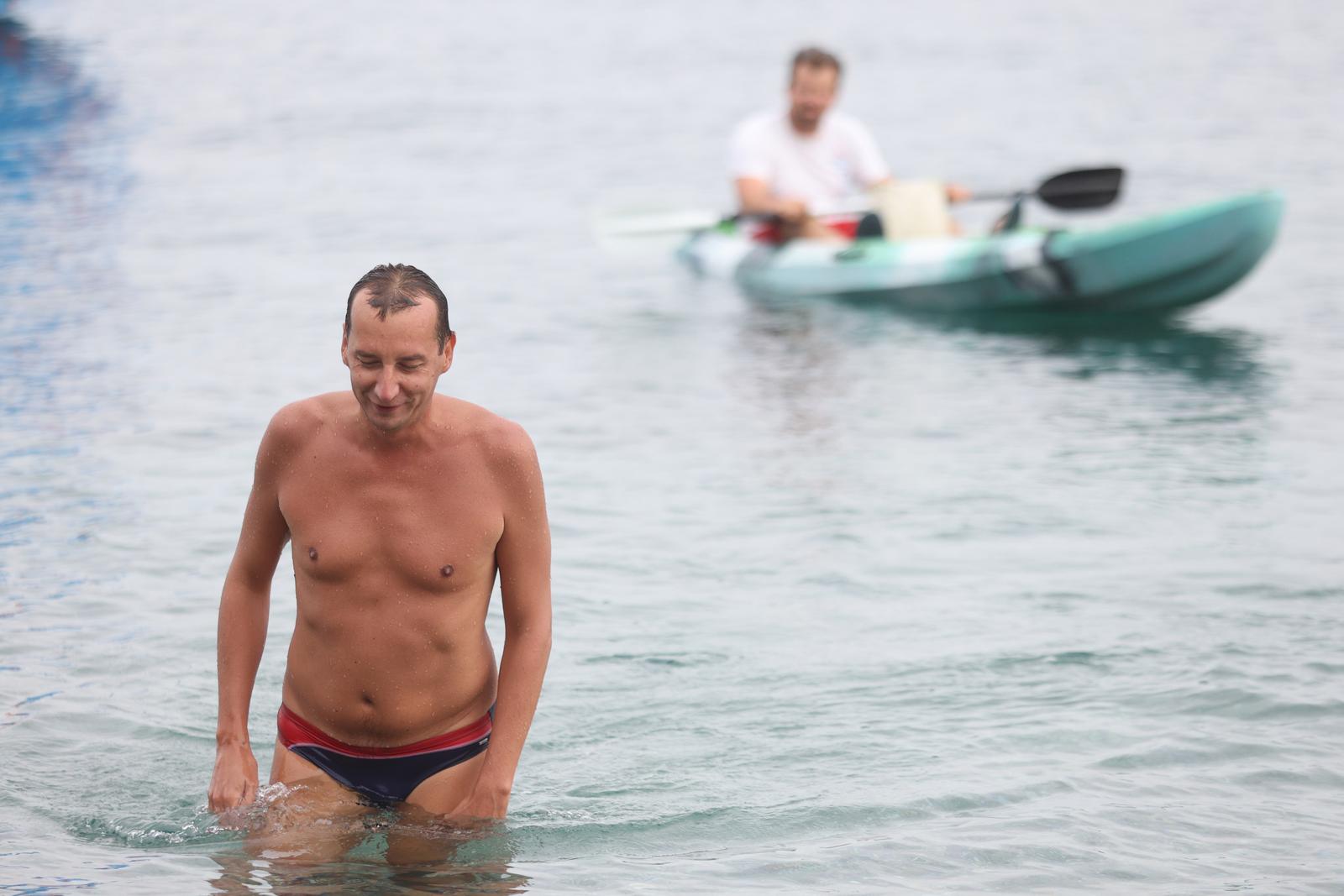 Osmo izdanje humanitarnog plivačkog maratona “Koga briga”, zaplivao i gradonačelnik Filipović Osmo izdanje humanitarnog plivačkog maratona “Koga briga”, zaplivao i gradonačelnik Filipović
