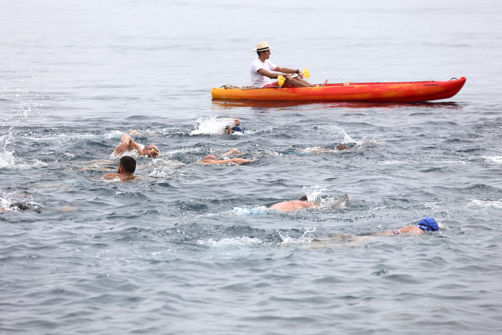 Osmo izdanje humanitarnog plivačkog maratona “Koga briga”, zaplivao i gradonačelnik Filipović Osmo izdanje humanitarnog plivačkog maratona “Koga briga”, zaplivao i gradonačelnik Filipović