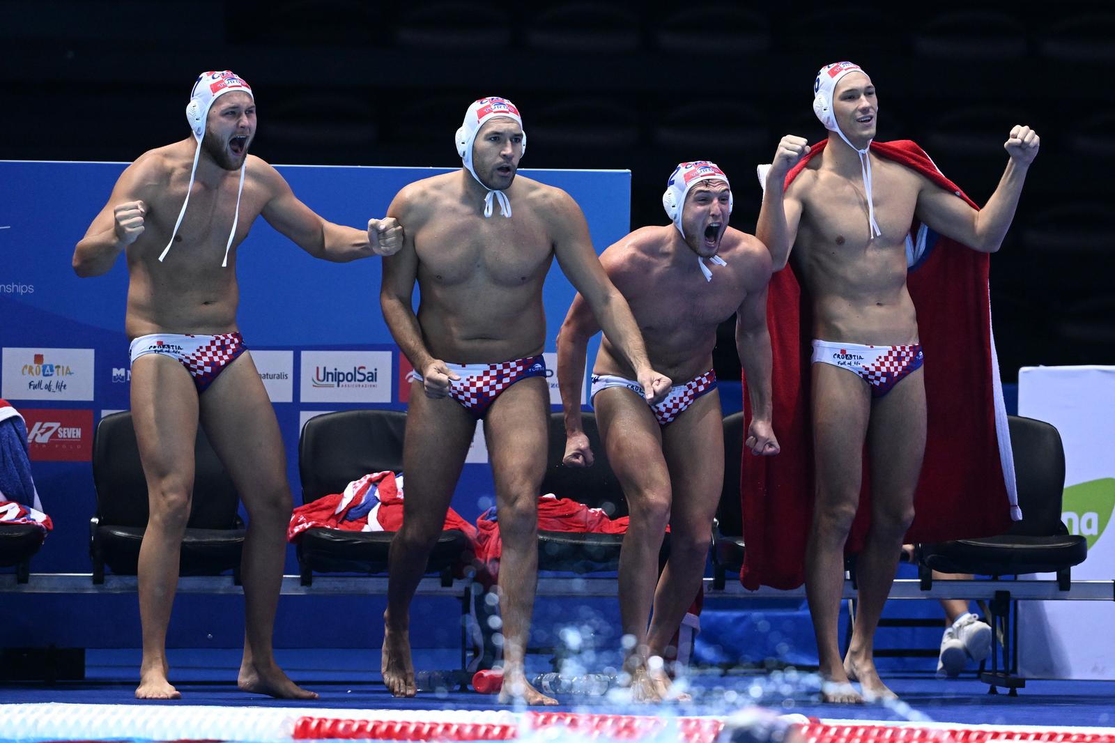 Hrvatska vaterpolska reprezentacija izborila je finale Europskog prvenstva u Splitu Hrvatska vaterpolska reprezentacija izborila je finale Europskog prvenstva u Splitu