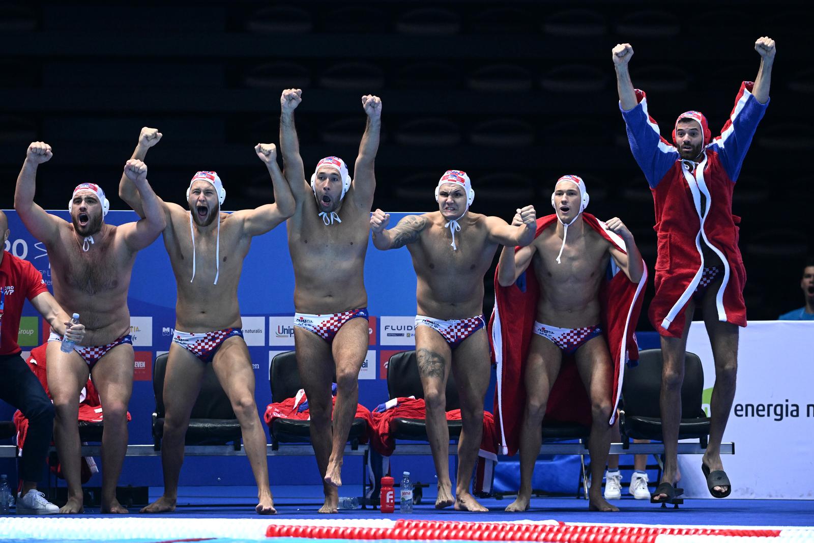 Hrvatska vaterpolska reprezentacija izborila je finale Europskog prvenstva u Splitu Hrvatska vaterpolska reprezentacija izborila je finale Europskog prvenstva u Splitu