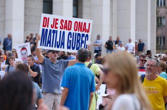 Zagreb: Održan prosvjed “Dajemo vam otkaz” ispred sjedišta HDZ-a Zagreb: Održan prosvjed “Dajemo vam otkaz” ispred sjedišta HDZ-a