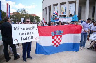 Zagreb: Održan prosvjed “Dajemo vam otkaz” ispred sjedišta HDZ-a Zagreb: Održan prosvjed “Dajemo vam otkaz” ispred sjedišta HDZ-a