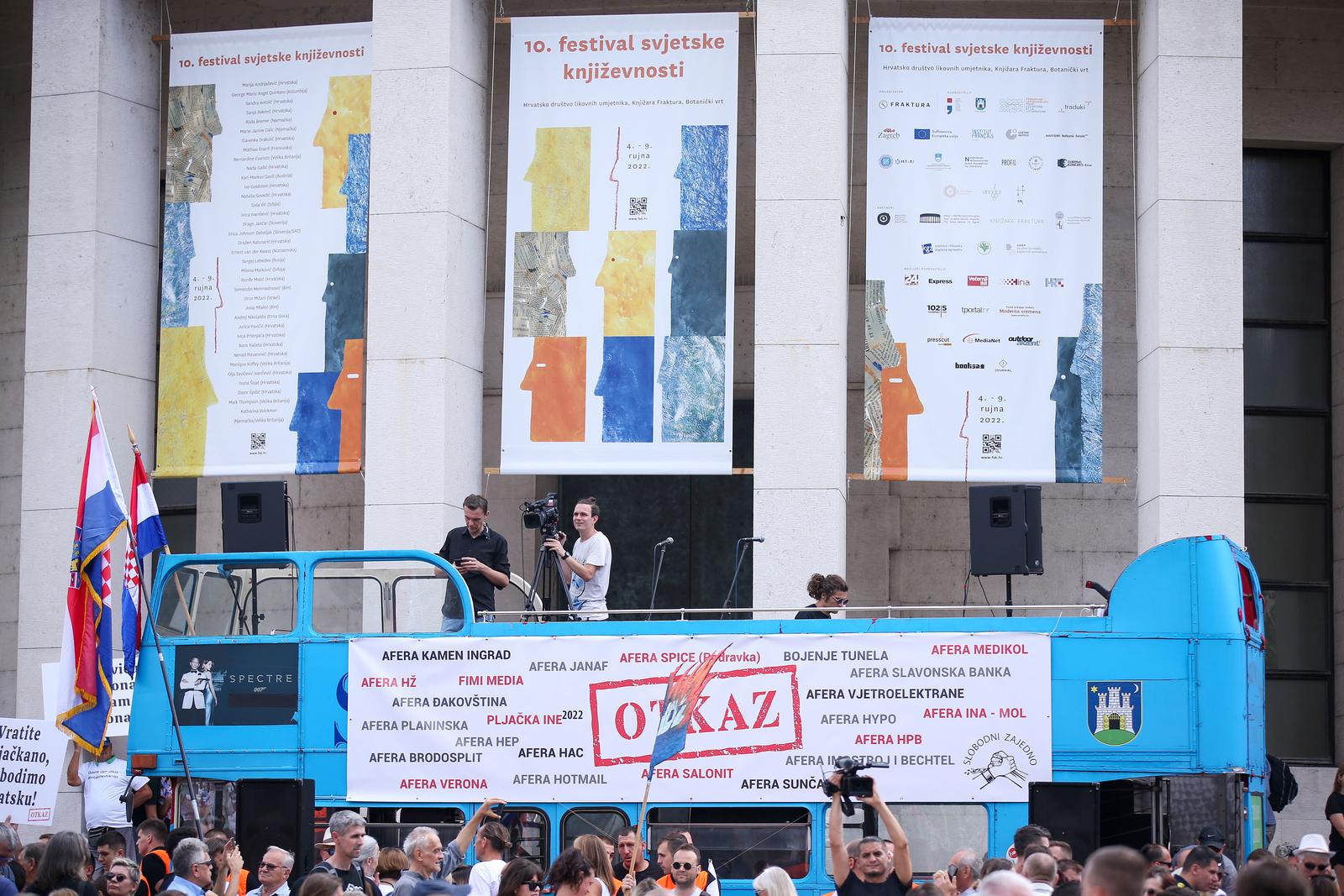 Zagreb: Održan prosvjed “Dajemo vam otkaz” ispred sjedišta HDZ-a Zagreb: Održan prosvjed “Dajemo vam otkaz” ispred sjedišta HDZ-a
