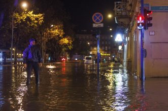 Riječka Fiumara nakon obilne kiše potpuno potopljena, automobili ostali zarobljeni u vodi Riječka Fiumara nakon obilne kiše potpuno potopljena, automobili ostali zarobljeni u vodi